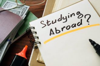 چرا تحصیل در خارج از کشور اهمیت دارد؟